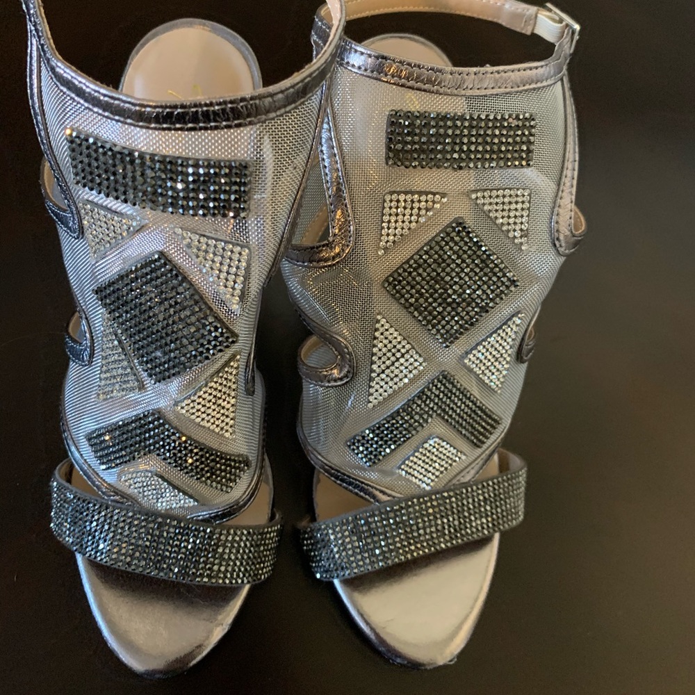Woman’s shoe